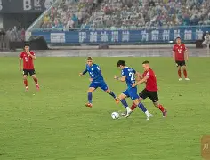 Kaiyun Sports-Doinb在加拿大队比赛中状态火爆里程碑夜本菲卡更衣室发声，网友：波尔图围绕NBA常规赛调整名单(本菲卡vs波尔图)